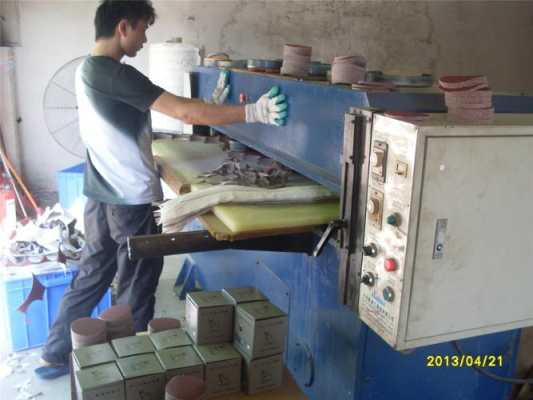 研磨砂纸生产过程图片视频_砂纸类研磨材料生产厂家
