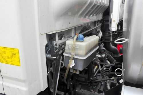 豪沃防冻液加在哪个位置合适 豪沃罐车加防冻液视频教程